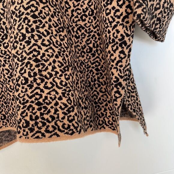 Tahari Leopard Print Sweater - Picture 9 of 9